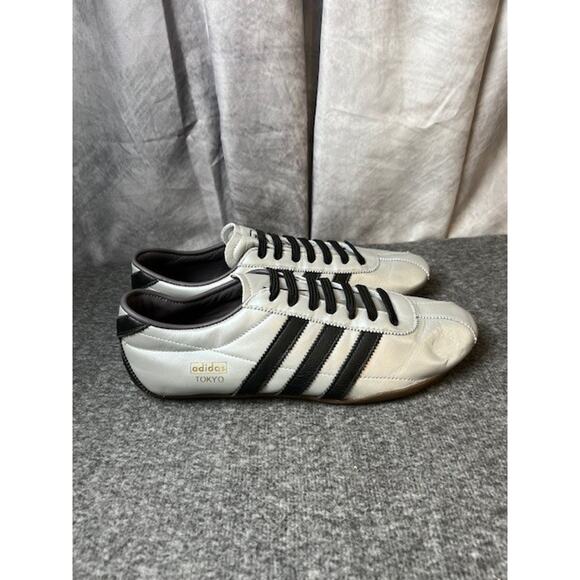 Adidas Originals Tokyo Women's Shoes in Silver Metallic/Core Black/Gum Size 10.5 - Picture 2 of 8